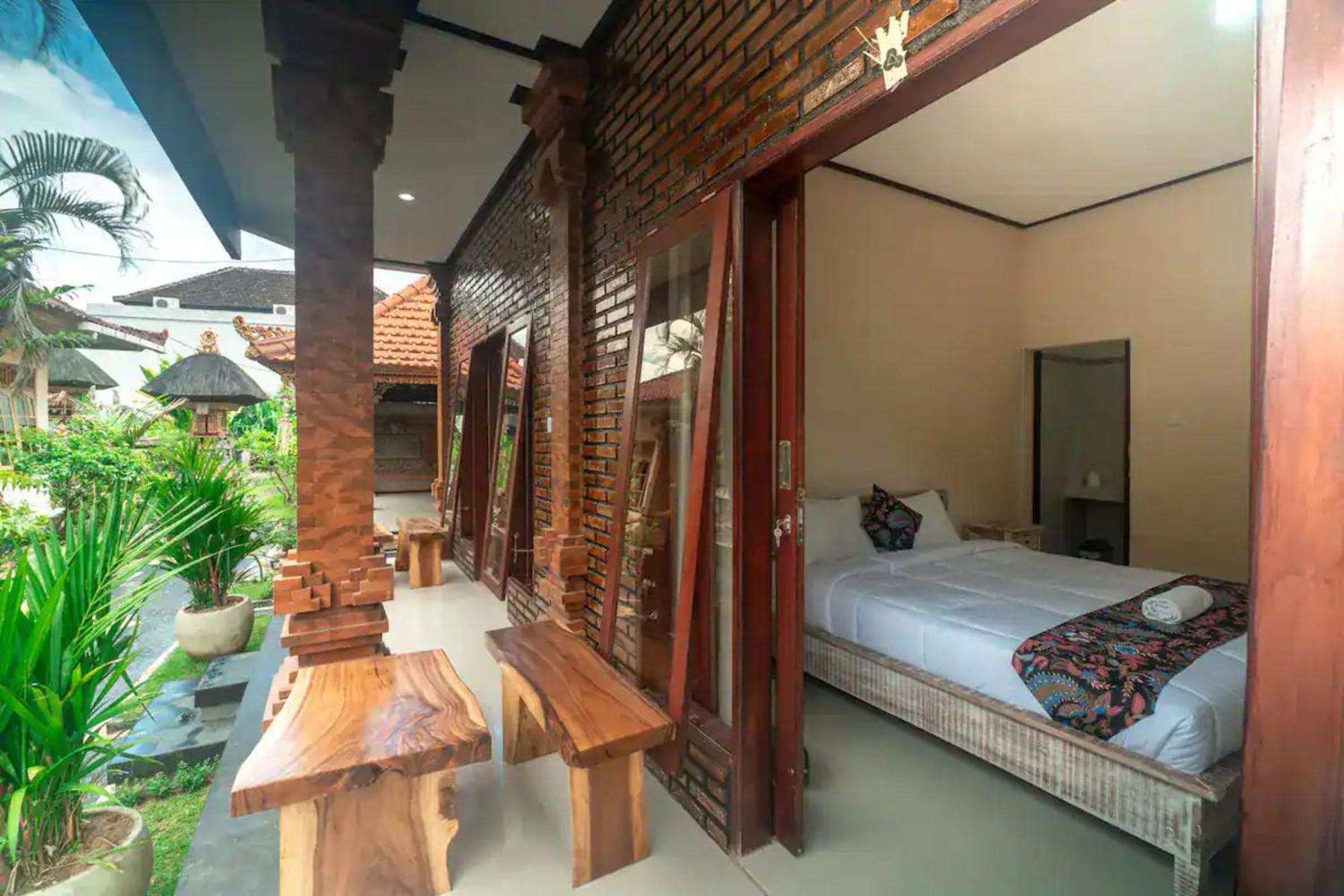 Pondok Lulik Homestay Canggu Exterior photo